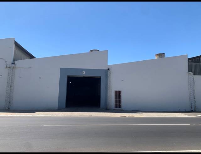 800M² WAREHOUSE TO LET IN DAL JOSAFAT